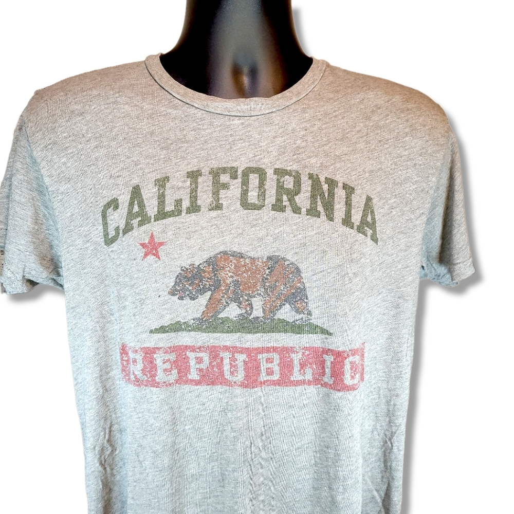 California Republic T-shirt - Picture 2 of 5